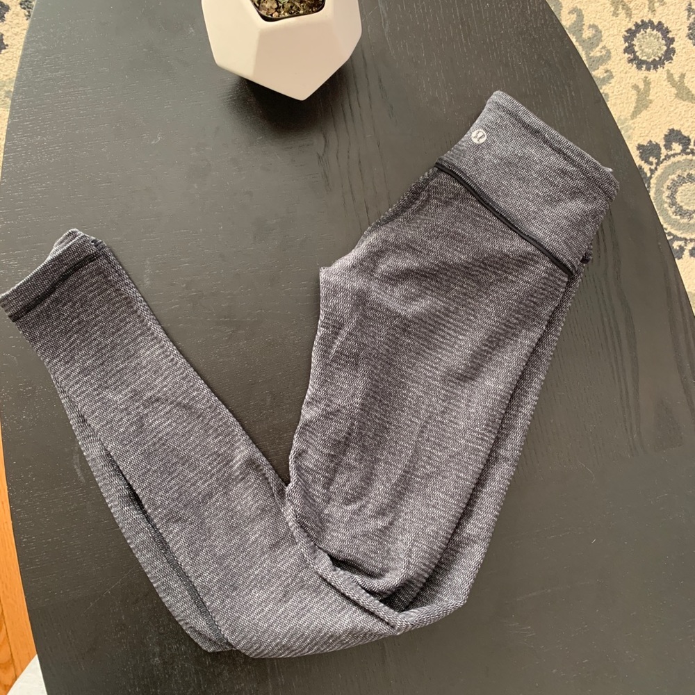 Lululemon Grey Patterned Leggings